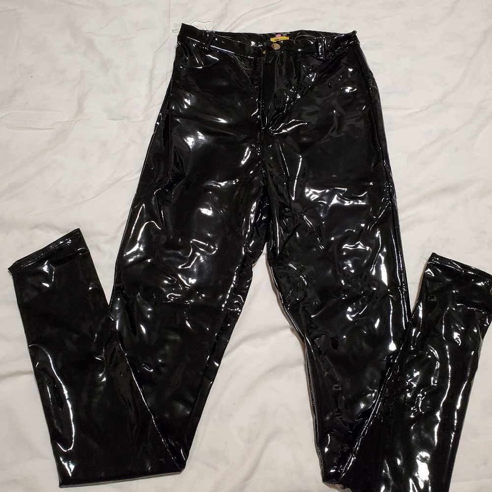 Small black pants